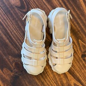 Mini Melissa Megan Cream Closed-Toe Fisherman Sandals